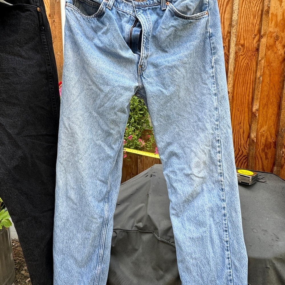 Levi’s 505 Jeans Men’s label 38” x 32” (See pics) actual size 38” x  31
